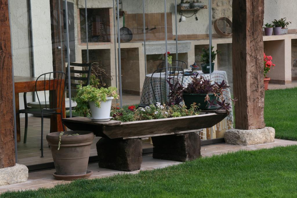 La Posada De Las Casitas Ampudia Екстериор снимка